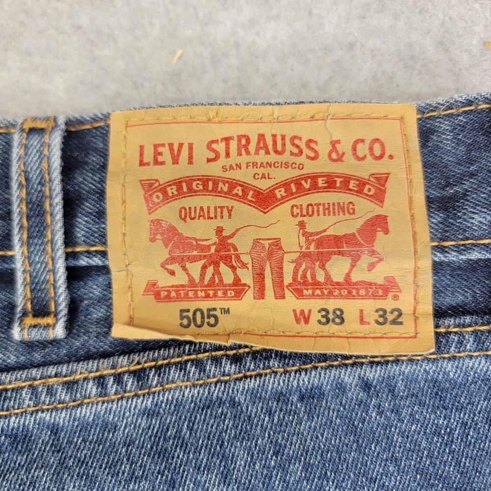 Levis 505 Jeans Mens 38x32 Blue Regular Fit Straight Leg Medium Wash Denim Pants - Picture 6 of 15